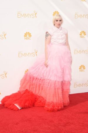 Lena Dunham in Giambattista Valli - Emmys 2014 red carpet photos.jpg
